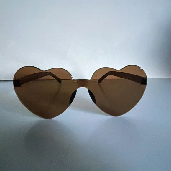 *♪ Heart shaped sunglasses Brown - 2 pair Bundle - Brand New! *♪ - Picture 6 of 15